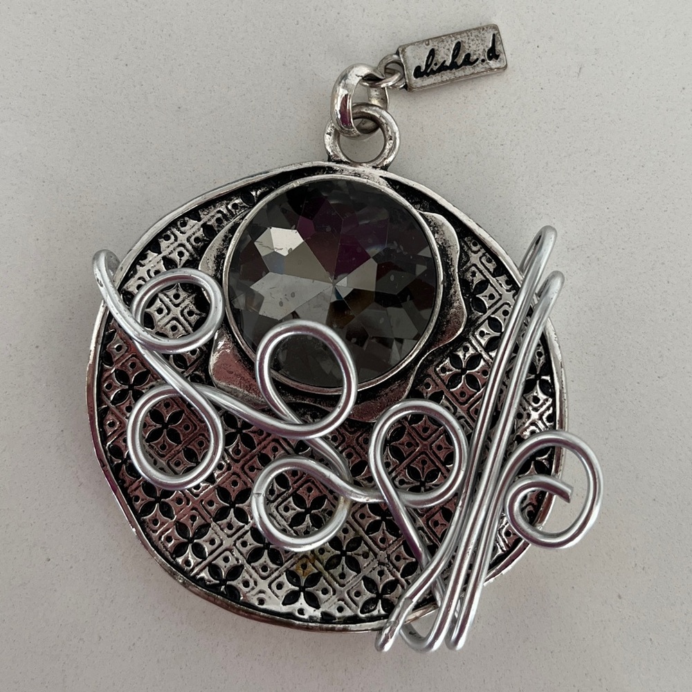 ALISHA D Pendant Silver Tone Metal Faceted Grey Stone Statement Chunky Modernist